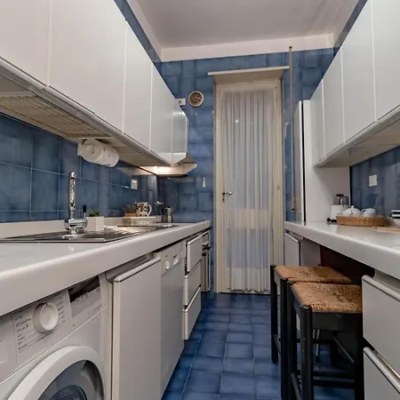 H11 [sanremo Vista Mare] - Elegante *